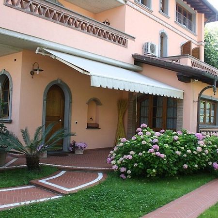 Casamare Gianluca Apartment Marina di Massa Ruang foto